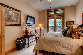 Premier 3 Bedroom Timbers Ski in, Ski out Vacation Rental at the Timbe