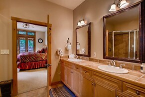 Premier 3 Bedroom Timbers Ski in, Ski out Vacation Rental at the Timbe