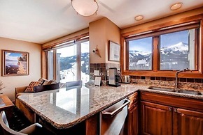 1 Bedroom Ski in, Ski out Mountain Vacation Rental Located Next to His