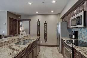 Crystal Peak Lodge 2 Bedroom Ski in, Ski out Slopeside Condo at the Ba