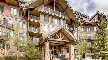 Crystal Peak Lodge 2 Bedroom Ski in, Ski out Slopeside Condo at the Ba