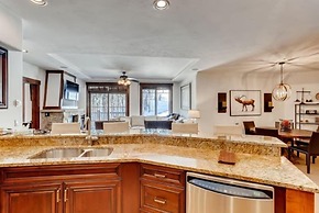 Crystal Peak Lodge 3 Bedroom Ski in, Ski out Slopeside Condo at the Ba