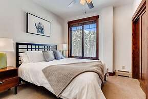 Crystal Peak Lodge 3 Bedroom Ski in, Ski out Slopeside Condo at the Ba