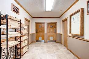 3 Bedroom Ski in, Ski out Mountain Vacation Rental Located Next to His