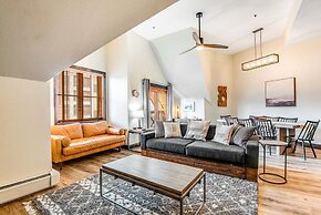 Perfectly Placed 2 Bedroom Vacation Rental in Historic Downtown Brecke