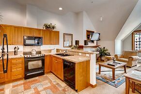 Perfectly Placed 2 Bedroom Vacation Rental in Historic Downtown Brecke