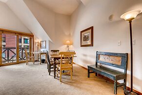 Perfectly Placed 2 Bedroom Vacation Rental in Historic Downtown Brecke