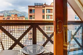 Perfectly Placed 2 Bedroom Vacation Rental in Historic Downtown Brecke