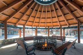 2 Bedroom Ski in, Ski out Mountain Vacation Rental Located Next to His