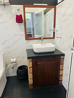 Poomaz Peace Palace - Ella