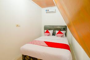 OYO 921 Hotel Ratu Pantai