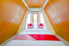 OYO 921 Hotel Ratu Pantai