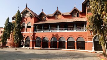 Super Inn Armoise Hotel