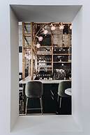 Ocho Suites & Kitchen