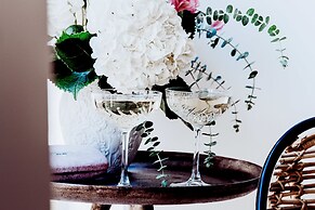 Ocho Suites & Kitchen