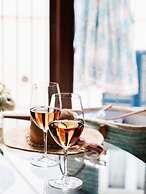 Ocho Suites & Kitchen