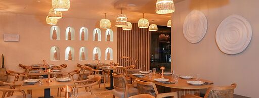 Athena Premium Suites