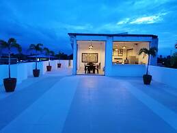 Hotel Rupert A Baler