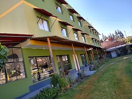 Hotel Comtucar Carhuaz