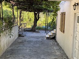 2 Bedroom Apartment With Beautiful Views