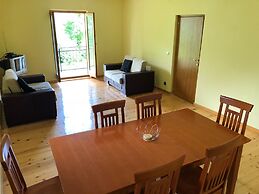 2 Bedroom Apartment With Beautiful Views