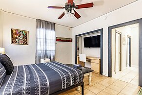 Casa Bonita Apartments