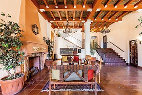 Casa Bonita Apartments