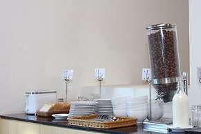 Super OYO Townhouse 1 Hotel Salemba