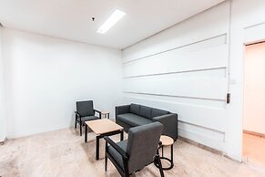 Super OYO Townhouse 1 Hotel Salemba