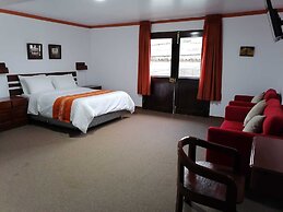 Explorer Deluxe Hotel