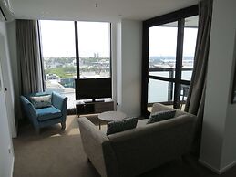 Ramada Suites By Wyndham Victoria Street West