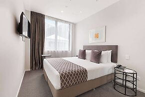 Ramada Suites By Wyndham Victoria Street West