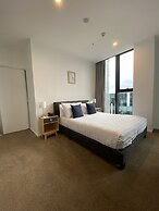 Ramada Suites By Wyndham Victoria Street West