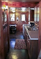 #7 - Northwoods Retreat 3 Bedroom Cabin by RedAwning