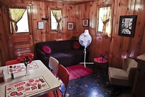 #6 - Casablanca 1 Bedroom Cabin by RedAwning