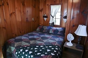 #1 - Cedar Village 2 Bedroom Cabin by RedAwning