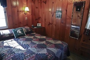 #1 - Cedar Village 2 Bedroom Cabin by RedAwning