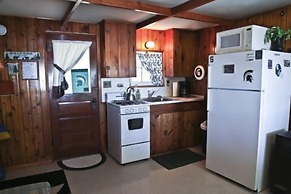 #1 - Cedar Village 2 Bedroom Cabin by RedAwning