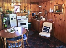 #8 - Mackinac Point 1 Bedroom Cabin by RedAwning