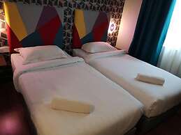W Hotel Cemerlang