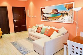 Behlys Airport sunset view Apt