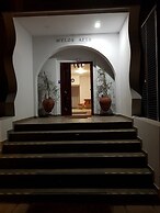 Mylos Court Apartments