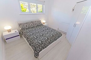 Shippenrill Croyde 6 Bedrooms, Sleeps 14, Hot Tub