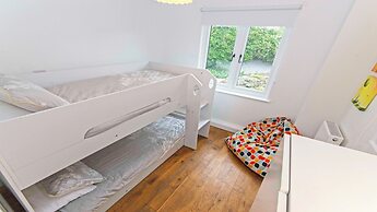 Bag-end House 7 Bedrooms, Sleeps 14, Hot Tub