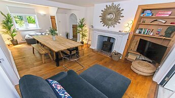 Bag-end House 7 Bedrooms, Sleeps 14, Hot Tub