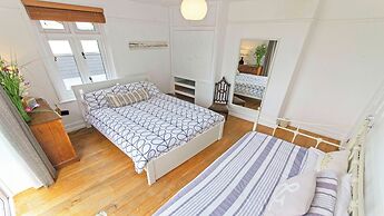 Bag-end House 7 Bedrooms, Sleeps 14, Hot Tub