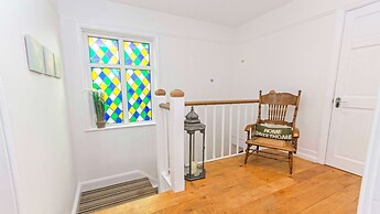 Bag-end House 7 Bedrooms, Sleeps 14, Hot Tub