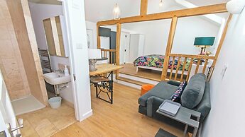 Bag-end House 7 Bedrooms, Sleeps 14, Hot Tub