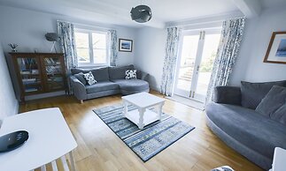 Bridge Cottage Croyde 3-4 Bed, Sleeps 8, Hot Tub