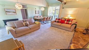 Streamways Nr Croyde 6 Bedroom, Sleeps 12-16, Hot Tub